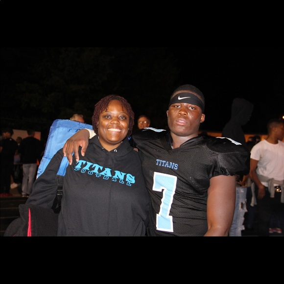 Meet your Posher, Anglea - Picture 1 of 1